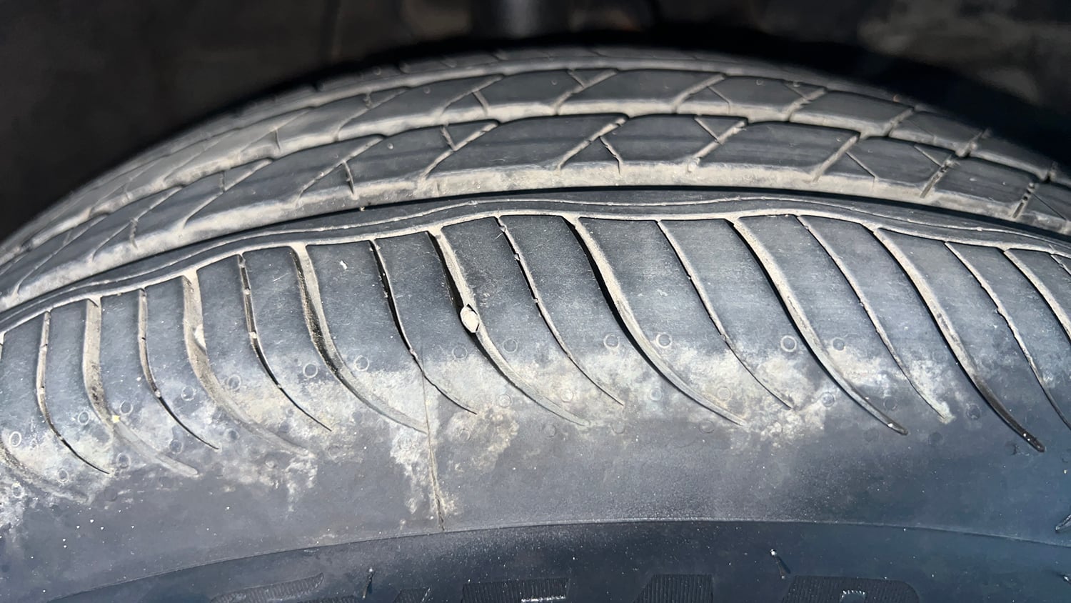 Used 2016 Honda Jazz V AT Petrol Petrol Automatic tyres RIGHT FRONT TYRE TREAD VIEW
