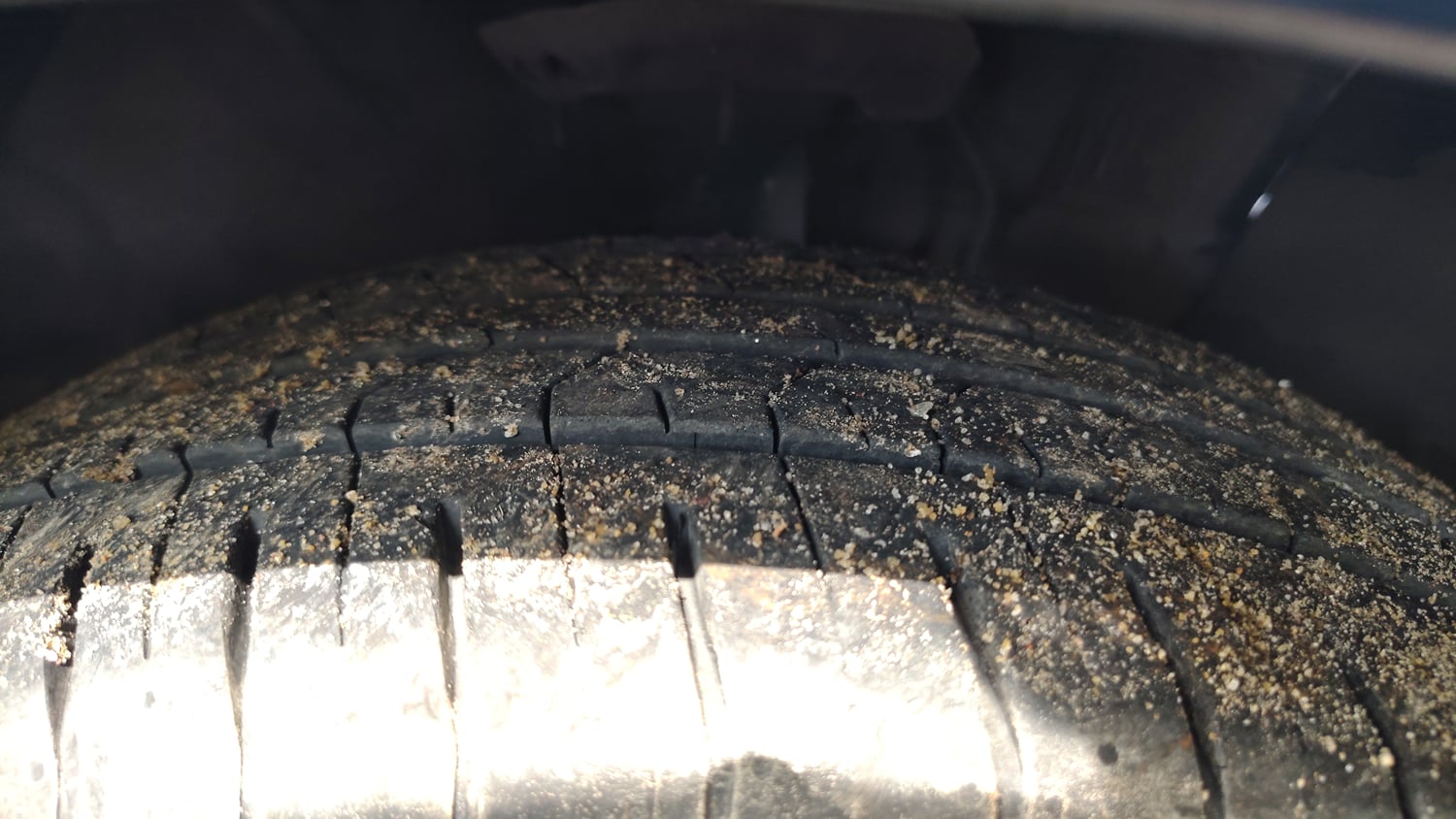 Used 2025 Hyundai Verna SX 1.5 Petrol MT Petrol Manual tyres RIGHT FRONT TYRE TREAD VIEW