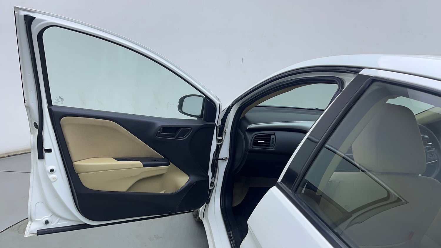 Used 2015 Honda City SV CVT Petrol Automatic interior LEFT FRONT DOOR OPEN VIEW