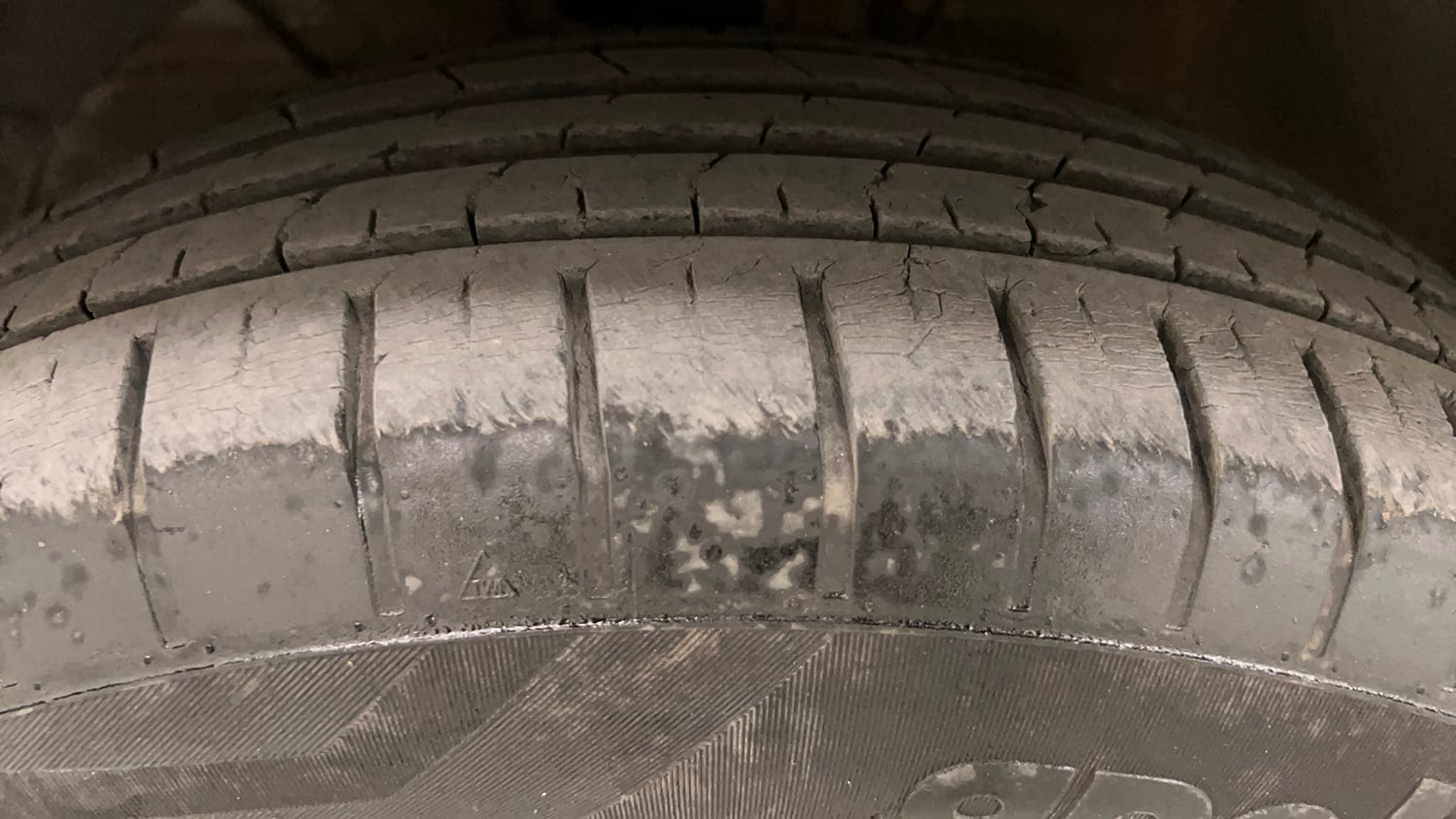 Used 2019 Maruti Suzuki Swift ZXi Plus Petrol Manual tyres LEFT FRONT TYRE TREAD VIEW