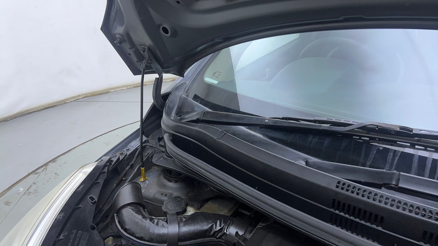 Used 2016 Hyundai Grand i10 Sportz 1.2 Kappa VTVT Petrol Manual engine ENGINE RIGHT SIDE HINGE & APRON VIEW