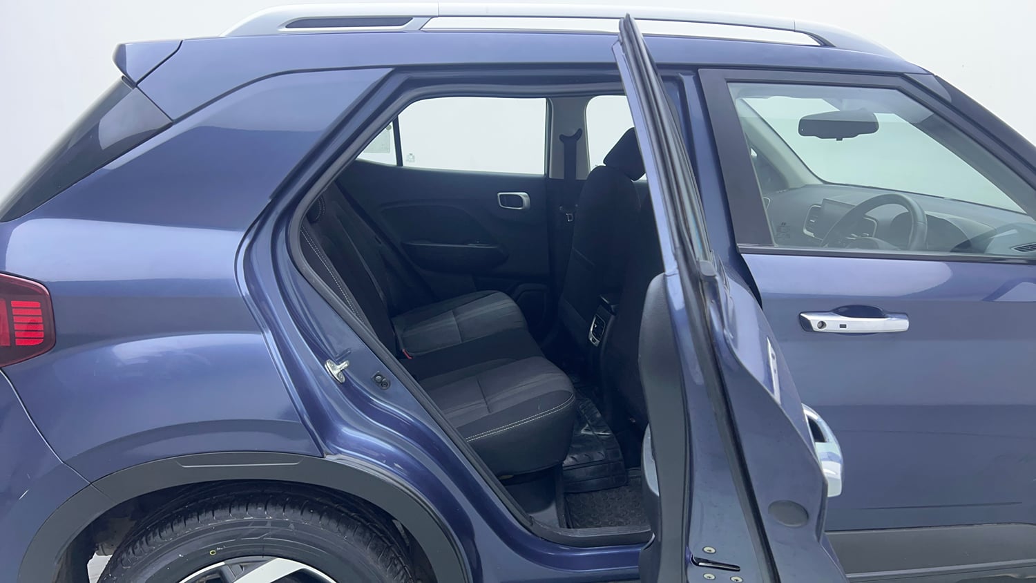 Used 2022 Hyundai Venue SX Plus 1.0 Turbo DCT Petrol Automatic interior RIGHT SIDE REAR DOOR CABIN VIEW