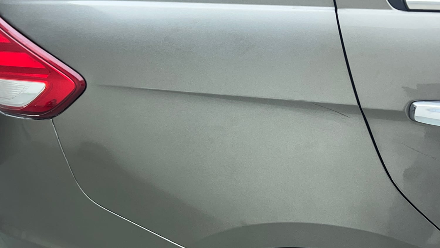 Used 2020 Maruti Suzuki Ciaz Alpha 1.5 AT Petrol Automatic dents MINOR SCRATCH