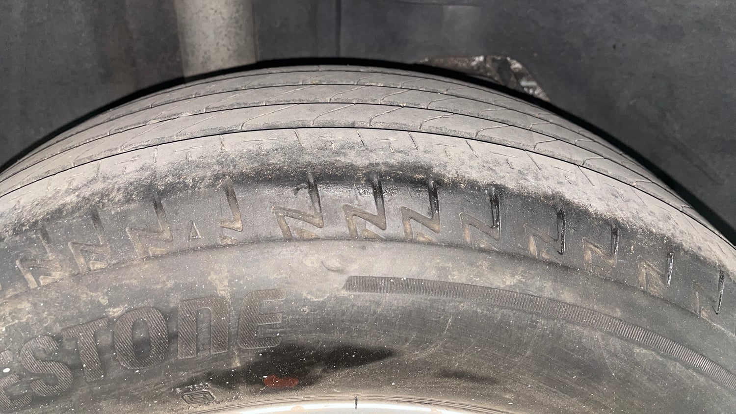 Used 2019 Ford Figo Titanium 1.5 Ti-VCT AT Petrol Automatic tyres RIGHT REAR TYRE TREAD VIEW