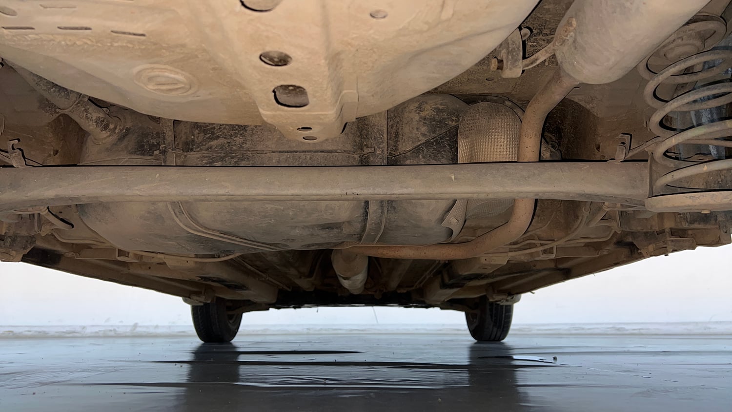 Used 2015 Maruti Suzuki Swift VXi Petrol Manual extra REAR UNDERBODY VIEW (TAKEN FROM REAR)