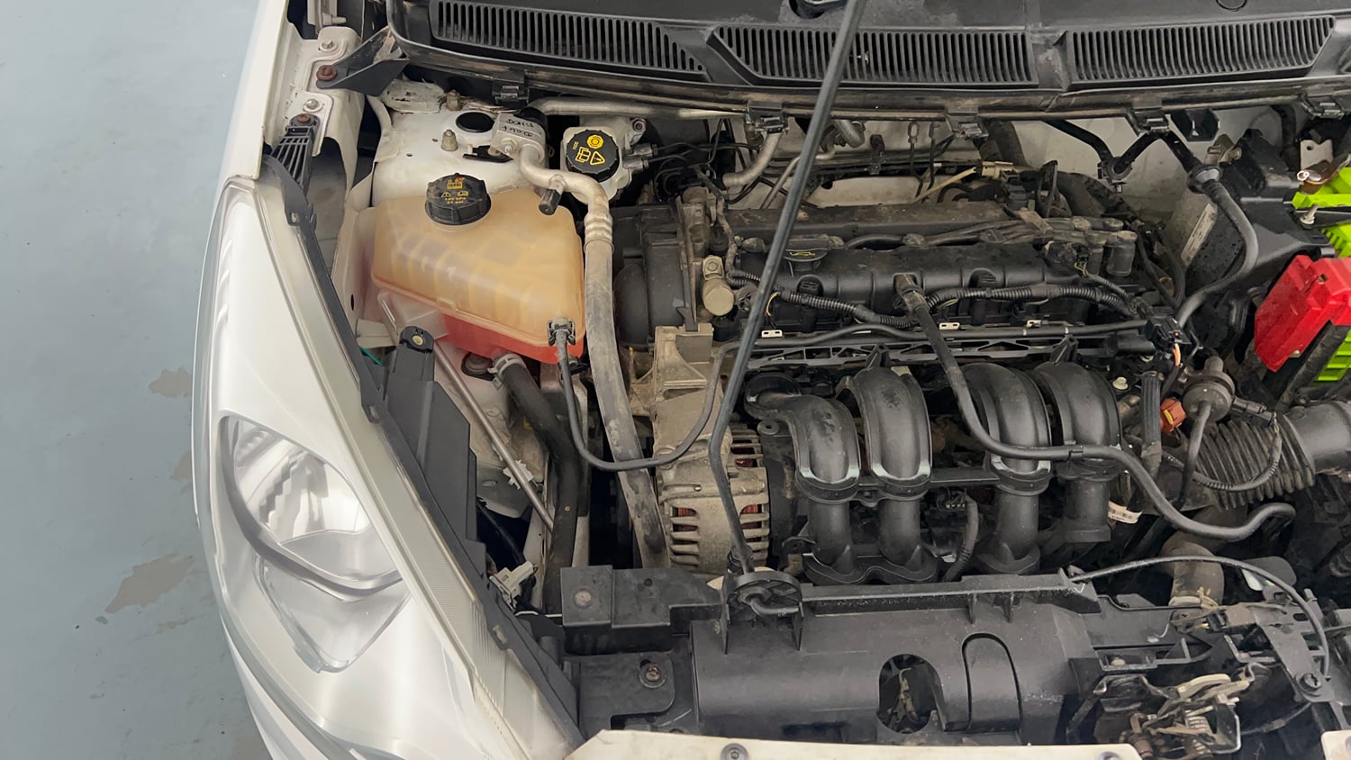 Used 2016 Ford Figo Aspire Trend 1.2 Ti-VCT Petrol Manual engine ENGINE RIGHT SIDE VIEW