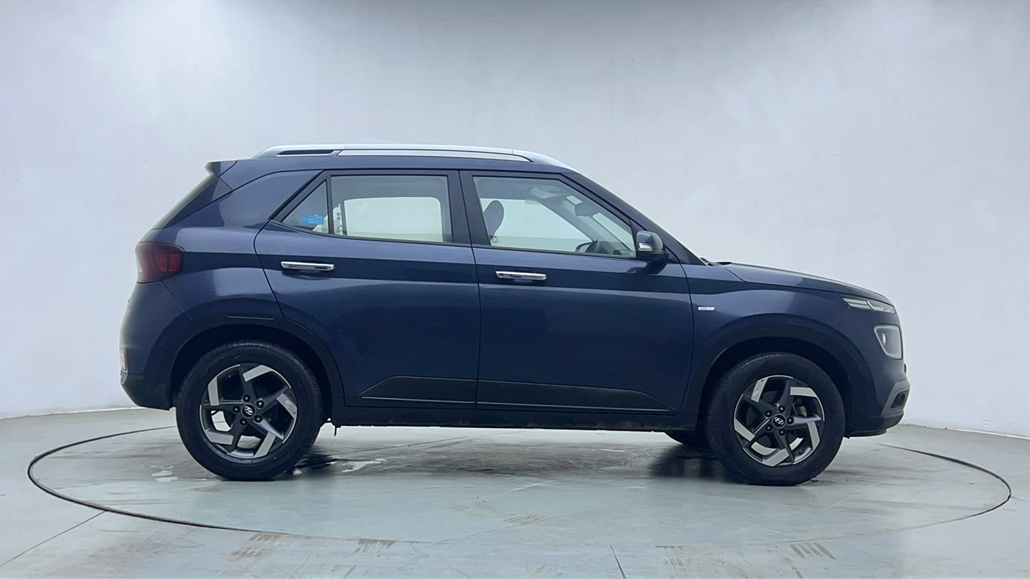Used 2022 Hyundai Venue SX Plus 1.0 Turbo DCT Petrol Automatic exterior RIGHT SIDE VIEW