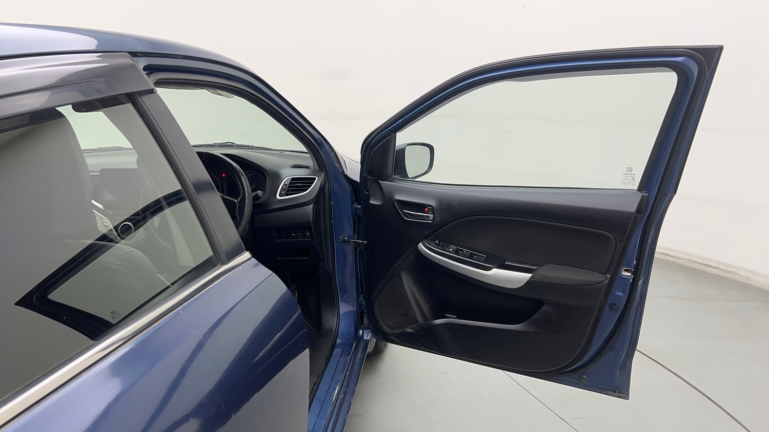 Used 2018 Maruti Suzuki Baleno Delta 1.2 Petrol Manual interior RIGHT FRONT DOOR OPEN VIEW