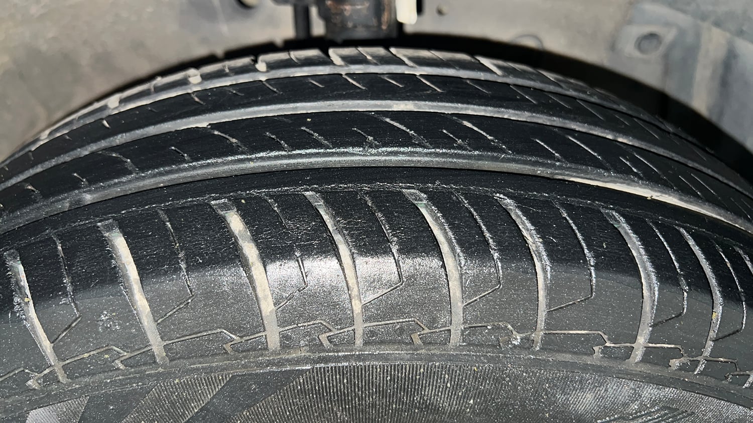 Used 2017 Maruti Suzuki Swift VXi Petrol Manual tyres RIGHT FRONT TYRE TREAD VIEW