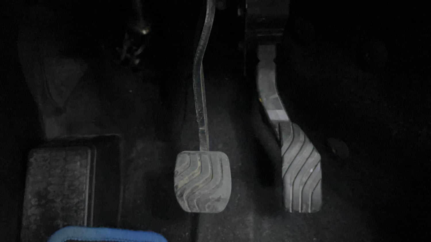 Used 2021 Renault Kiger RXZ AMT Dual Tone Petrol Automatic interior PEDALS VIEW