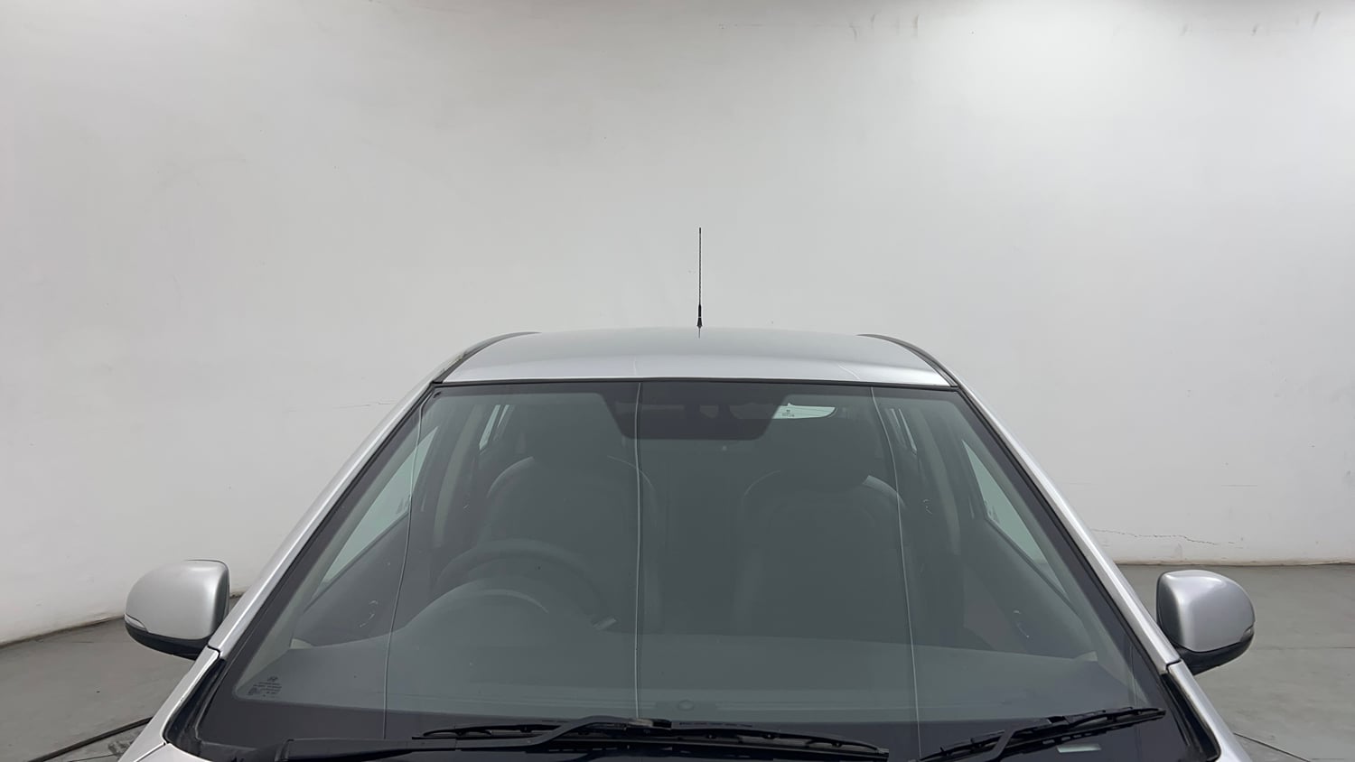Used 2012 Hyundai i20 Asta 1.4 CRDI Diesel Manual exterior FRONT WINDSHIELD VIEW