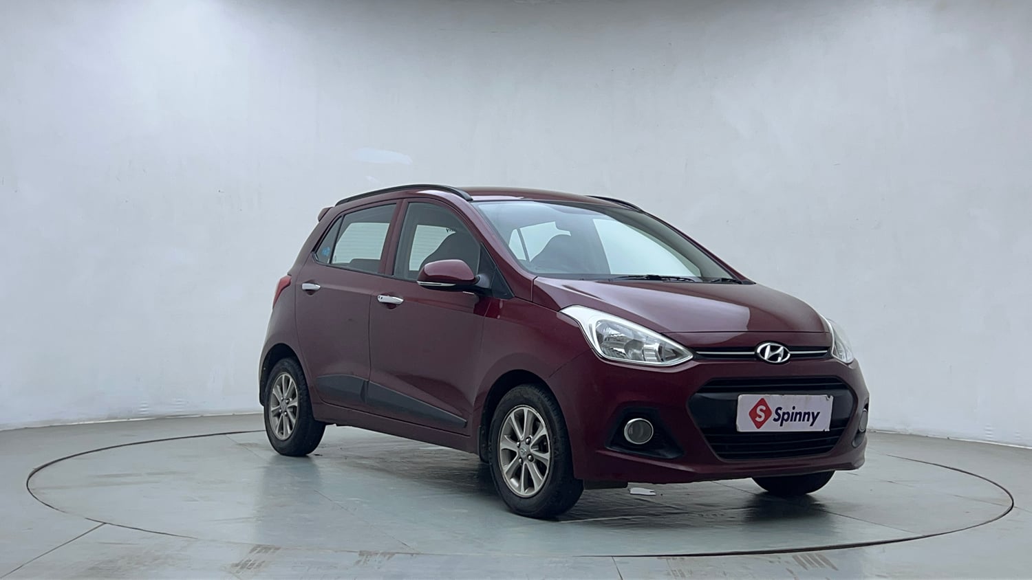 Used 2016 Hyundai Grand i10 Asta AT 1.2 Kappa VTVT Petrol Automatic exterior RIGHT FRONT CORNER VIEW