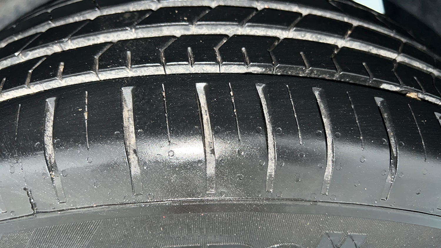 Used 2021 Tata Nexon XMA (S) Diesel Diesel Automatic tyres LEFT REAR TYRE TREAD VIEW