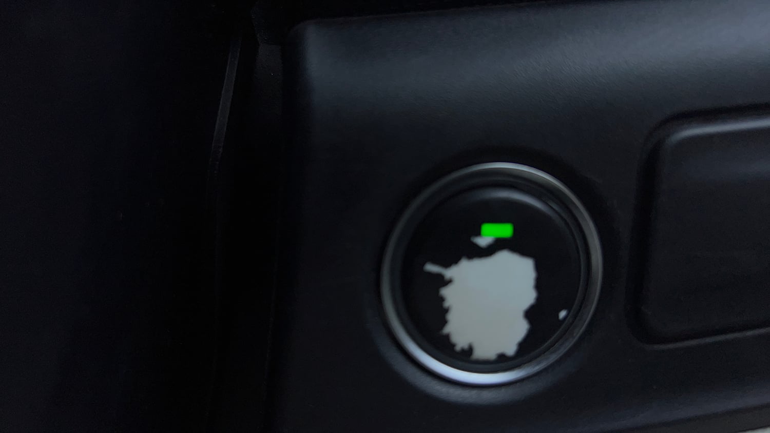 Used 2021 Tata Altroz XZ Petrol Petrol Manual top_features Keyless start