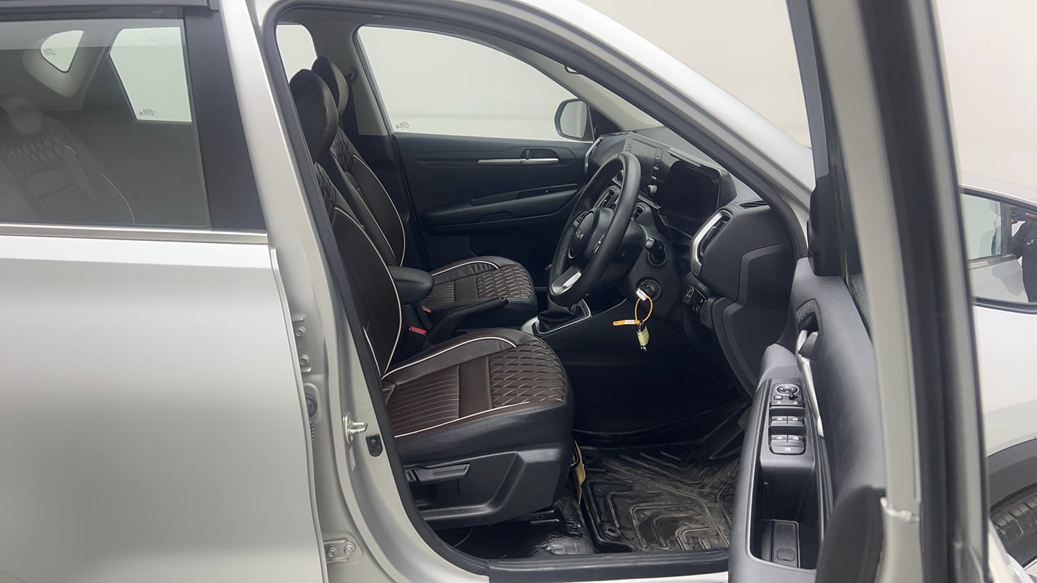 Used 2024 Kia Sonet HTK Plus 1.2 Petrol+Cng (outside fitted) Cng Manual interior RIGHT SIDE FRONT DOOR CABIN VIEW