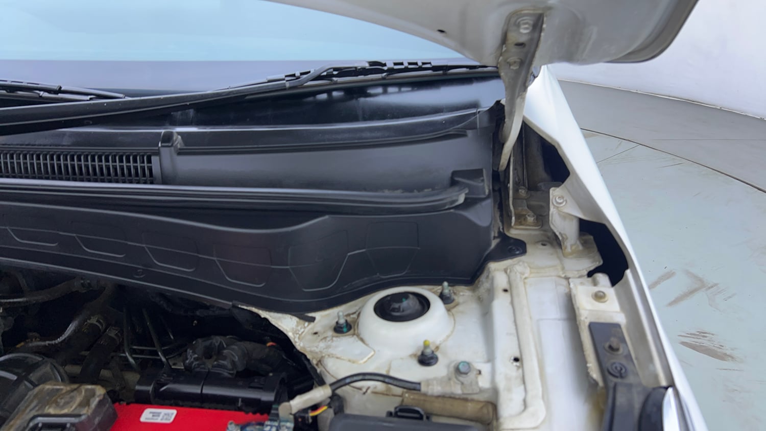 Used 2020 Kia Seltos GTX Plus DCT 1.4 Petrol Automatic engine ENGINE LEFT SIDE HINGE & APRON VIEW