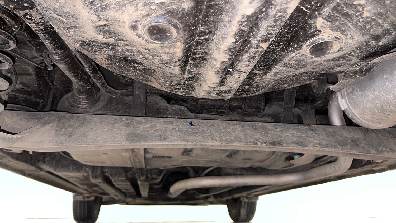 Used 2019 Hyundai Elite i20 Sportz Plus 1.2 CVT Petrol Automatic extra REAR UNDERBODY VIEW (TAKEN FROM REAR)
