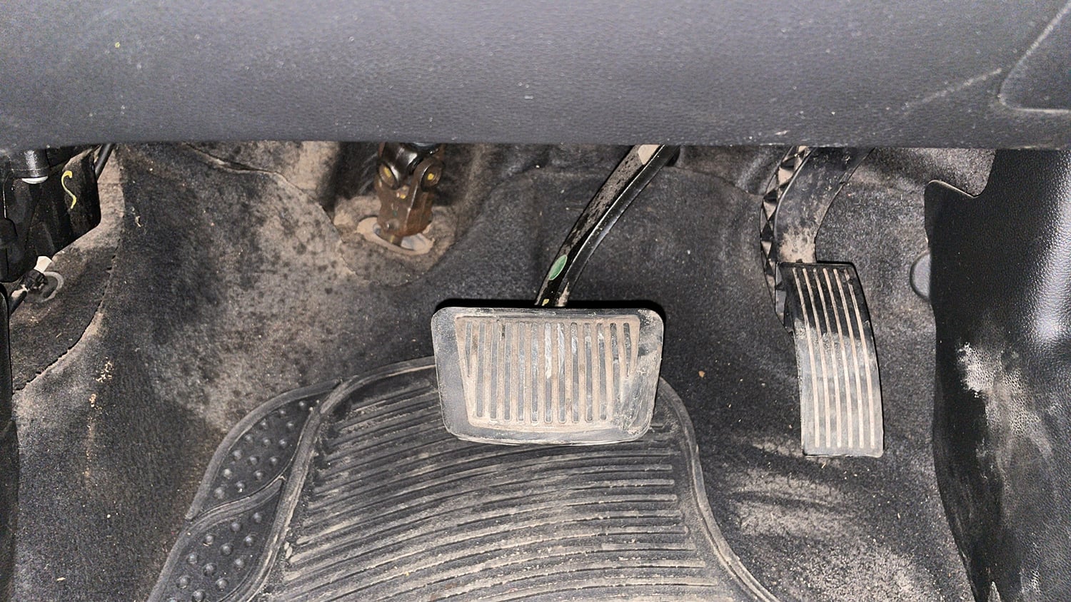 Used 2014 Hyundai Grand i10 Asta AT 1.2 Kappa VTVT Petrol Automatic interior PEDALS VIEW