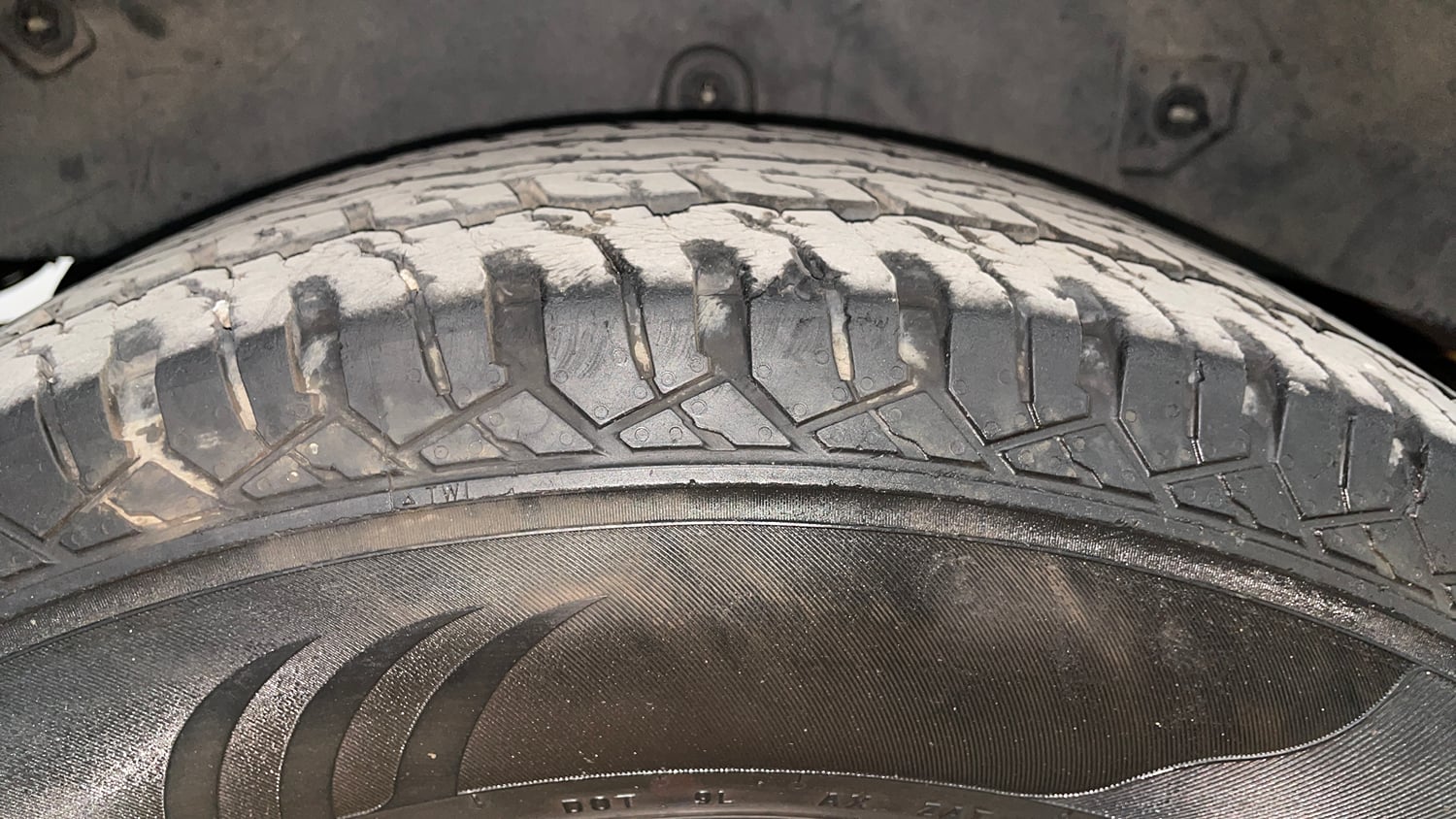 Used 2021 mahindra Thar LX Hard Top Petrol AT 4WD Petrol Automatic tyres RIGHT REAR TYRE TREAD VIEW