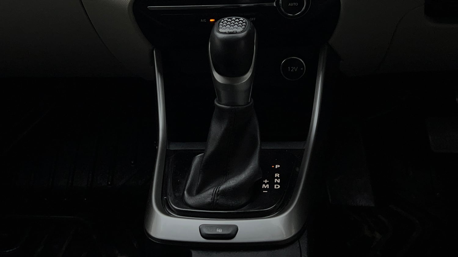 Used 2023 Tata Altroz XZA Petrol Petrol Automatic interior GEAR  KNOB VIEW