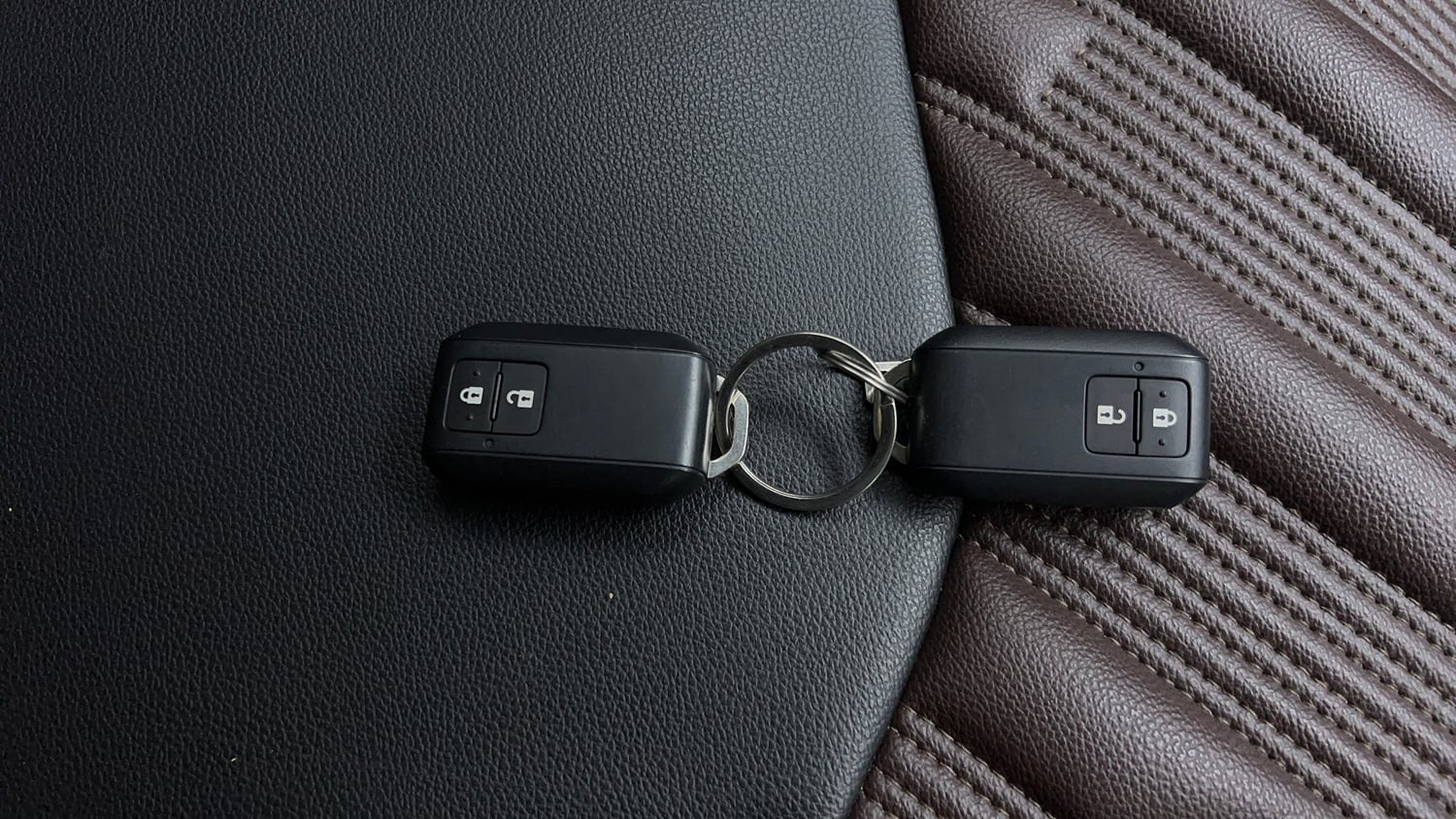 Used 2023 Maruti Suzuki Grand Vitara Delta Smart Hybrid Petrol Manual extra CAR KEY VIEW
