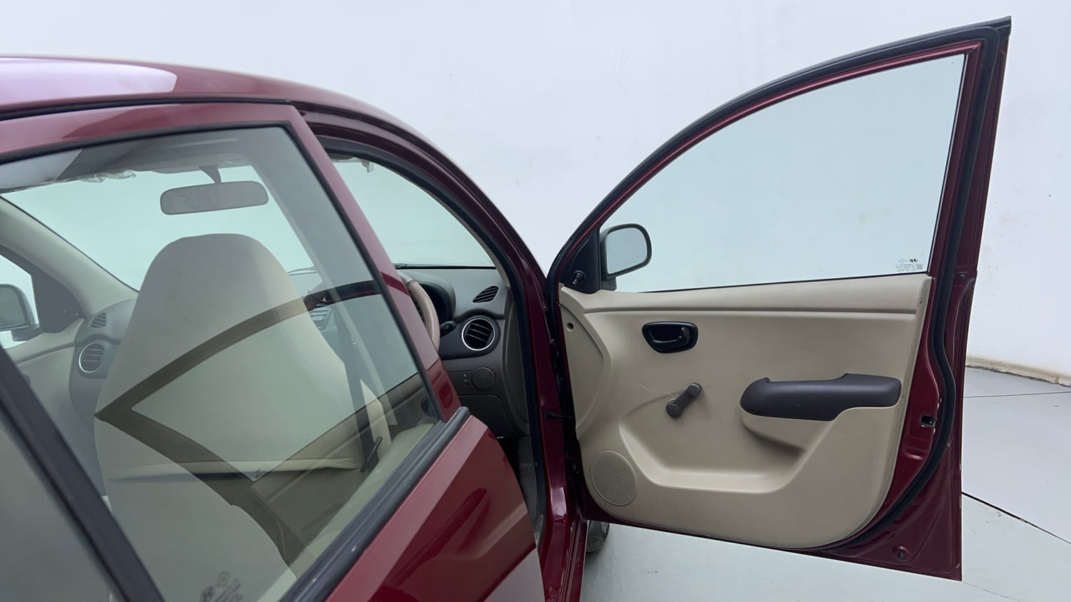 Used 2014 Hyundai i10 Era 1.1 iRDE2 Petrol Manual interior RIGHT FRONT DOOR OPEN VIEW