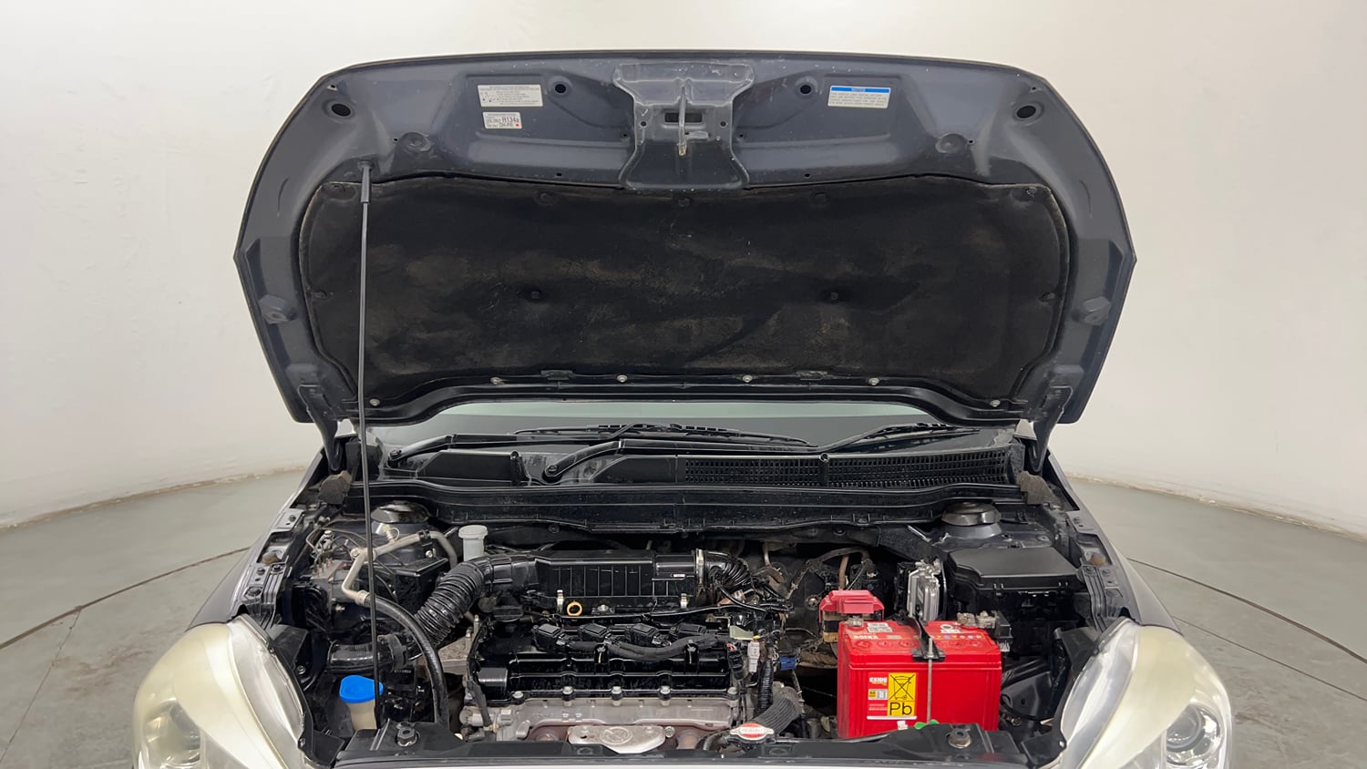 Used 2020 Maruti Suzuki S-Cross Zeta Petrol Manual engine ENGINE & BONNET OPEN FRONT VIEW