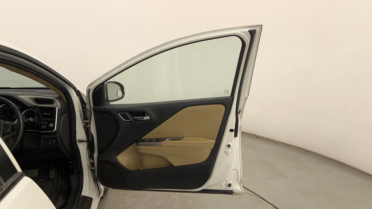 Used 2017 Honda City ZX CVT Petrol Petrol Automatic interior RIGHT FRONT DOOR OPEN VIEW