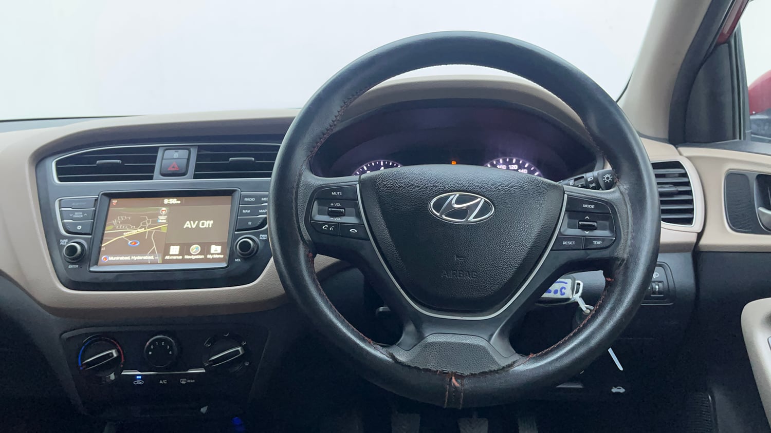 Used 2020 Hyundai Elite i20 Sportz Plus 1.2 Petrol Manual interior STEERING VIEW