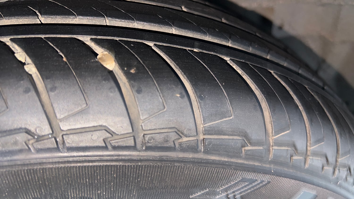 Used 2015 Honda Jazz S MT Petrol Manual tyres RIGHT REAR TYRE TREAD VIEW