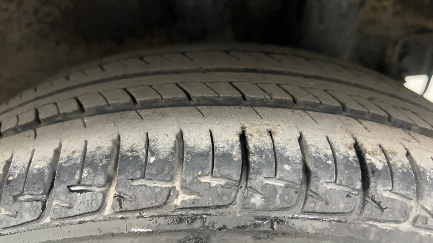 Used 2015 Hyundai Grand i10 Magna 1.2 Kappa VTVT Petrol Manual tyres LEFT REAR TYRE TREAD VIEW