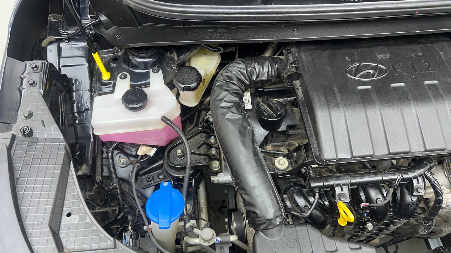 Used 2024 Hyundai Exter SX (O) 1.2 AMT Petrol Automatic engine ENGINE RIGHT SIDE VIEW