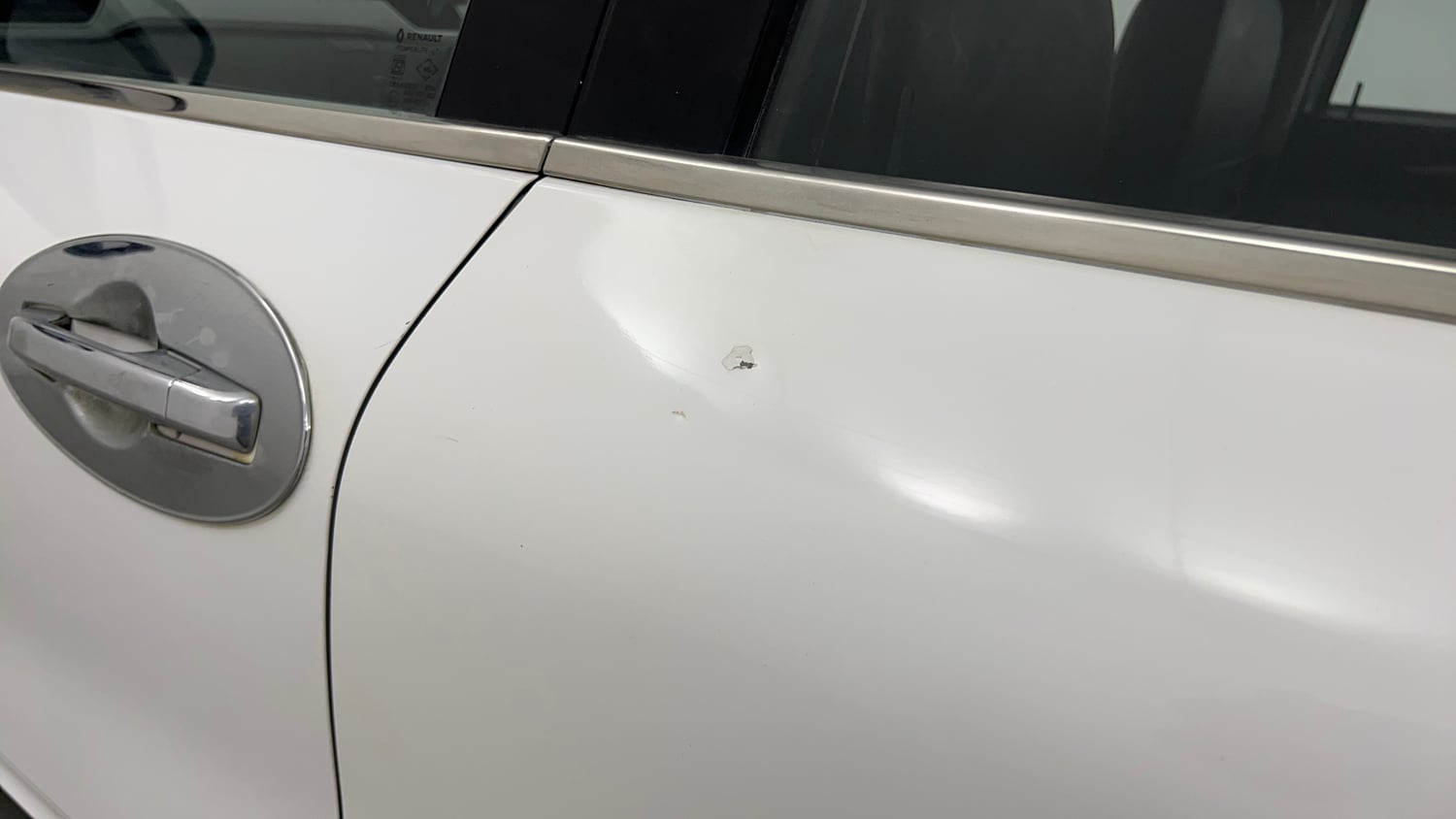 Used 2023 Renault Triber RXZ Petrol Manual dents MINOR SCRATCH