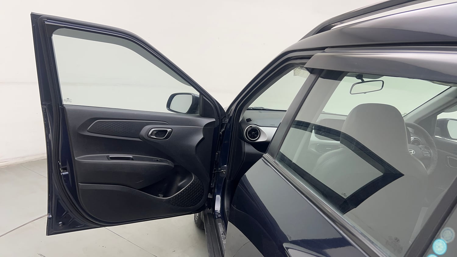 Used 2024 Hyundai Exter SX (O) 1.2 AMT Petrol Automatic interior LEFT FRONT DOOR OPEN VIEW
