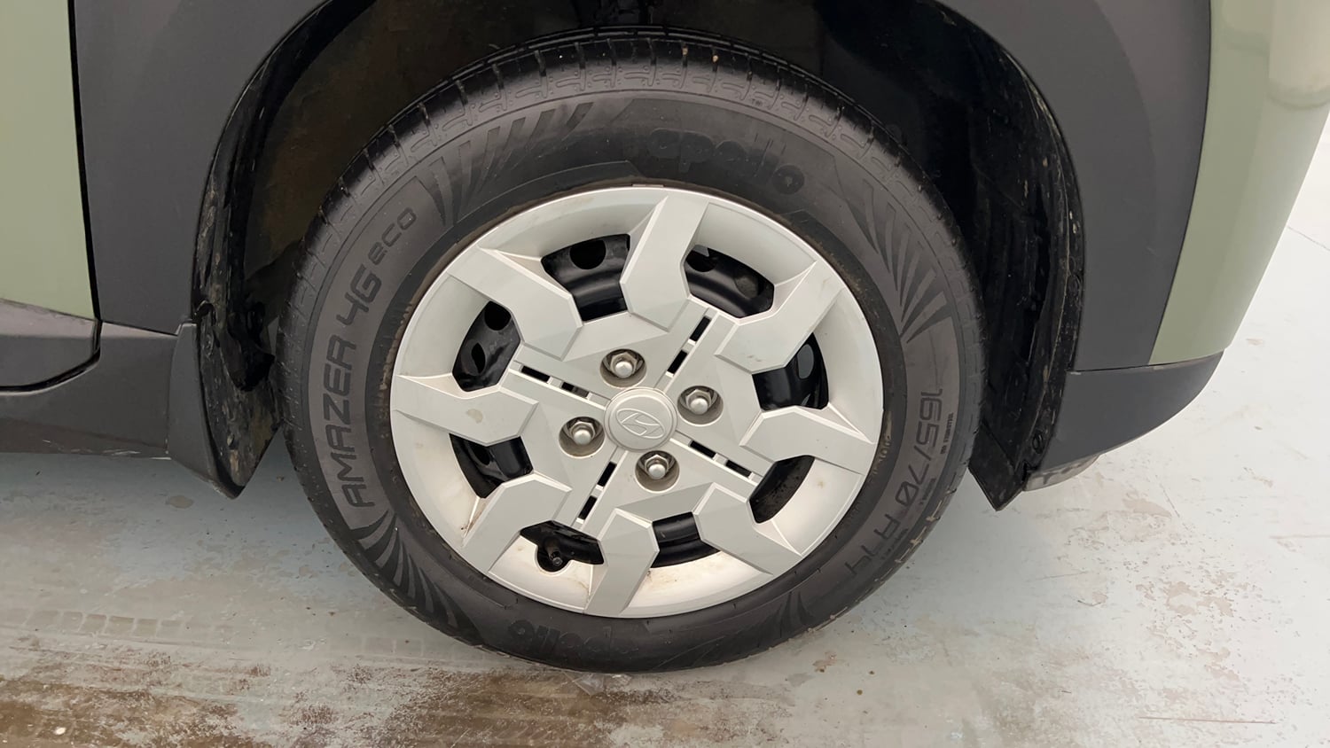 Used 2024 Hyundai Exter S 1.2 MT Petrol Manual tyres RIGHT FRONT TYRE RIM VIEW