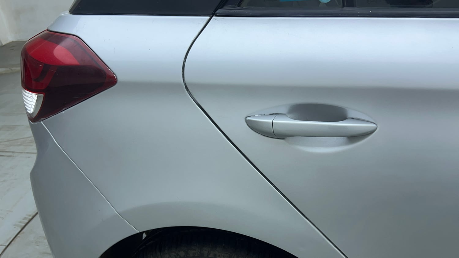 Used 2015 Hyundai Elite i20 Sportz 1.2 Petrol Manual dents MINOR SCRATCH