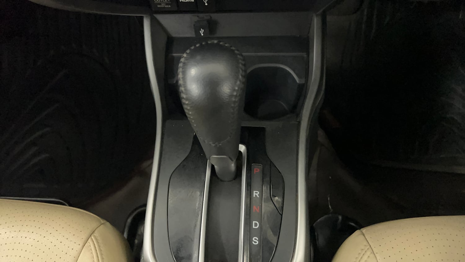 Used 2017 Honda City ZX CVT Petrol Petrol Automatic interior GEAR  KNOB VIEW