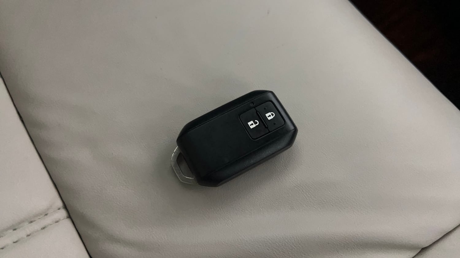 Used 2025 Maruti Suzuki Swift ZXi Plus Petrol Manual extra CAR KEY VIEW