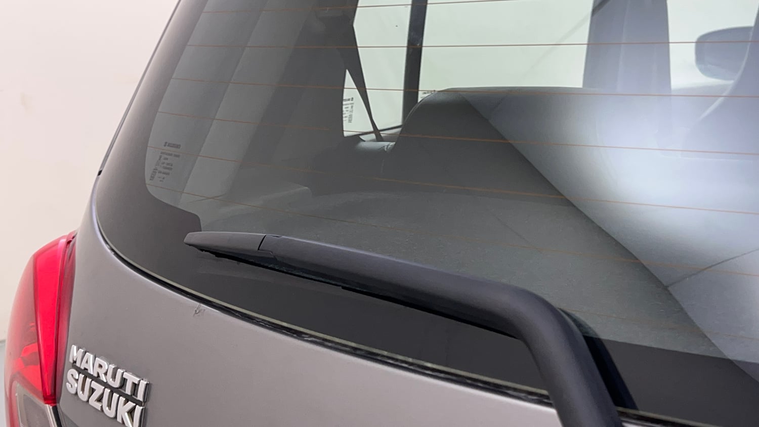 Used 2017 Maruti Suzuki Celerio ZXI (O) AMT Petrol Automatic top_features Rear wiper