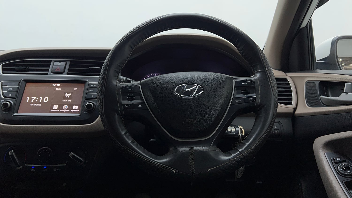Used 2020 Hyundai Elite i20 Sportz Plus 1.2 Petrol Manual interior STEERING VIEW