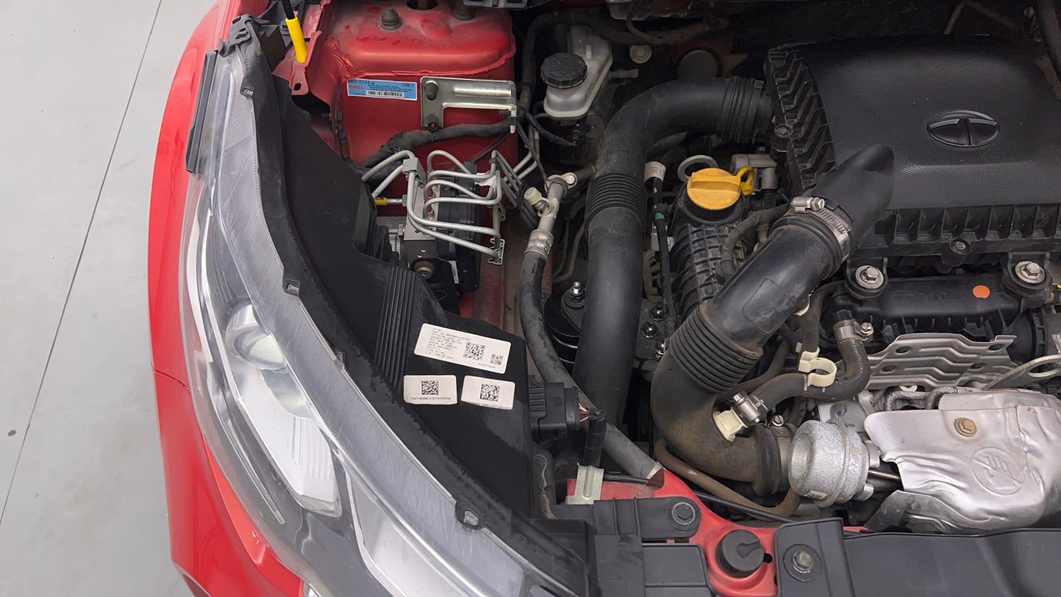 Used 2022 Tata Nexon XZA Plus  (S) Dual Tone Petrol Automatic engine ENGINE RIGHT SIDE VIEW