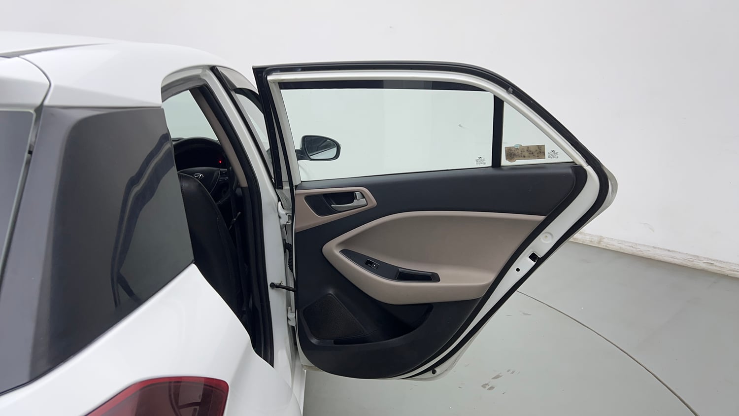 Used 2020 Hyundai Elite i20 Sportz Plus 1.2 Petrol Manual interior RIGHT REAR DOOR OPEN VIEW