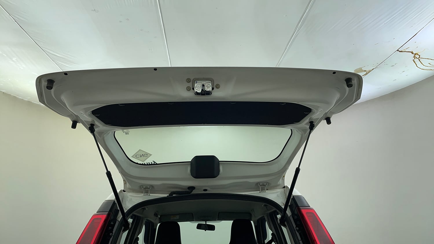 Used 2025 Maruti Suzuki Wagon R VXI 1.0 CNG Cng Manual interior DICKY DOOR OPEN VIEW
