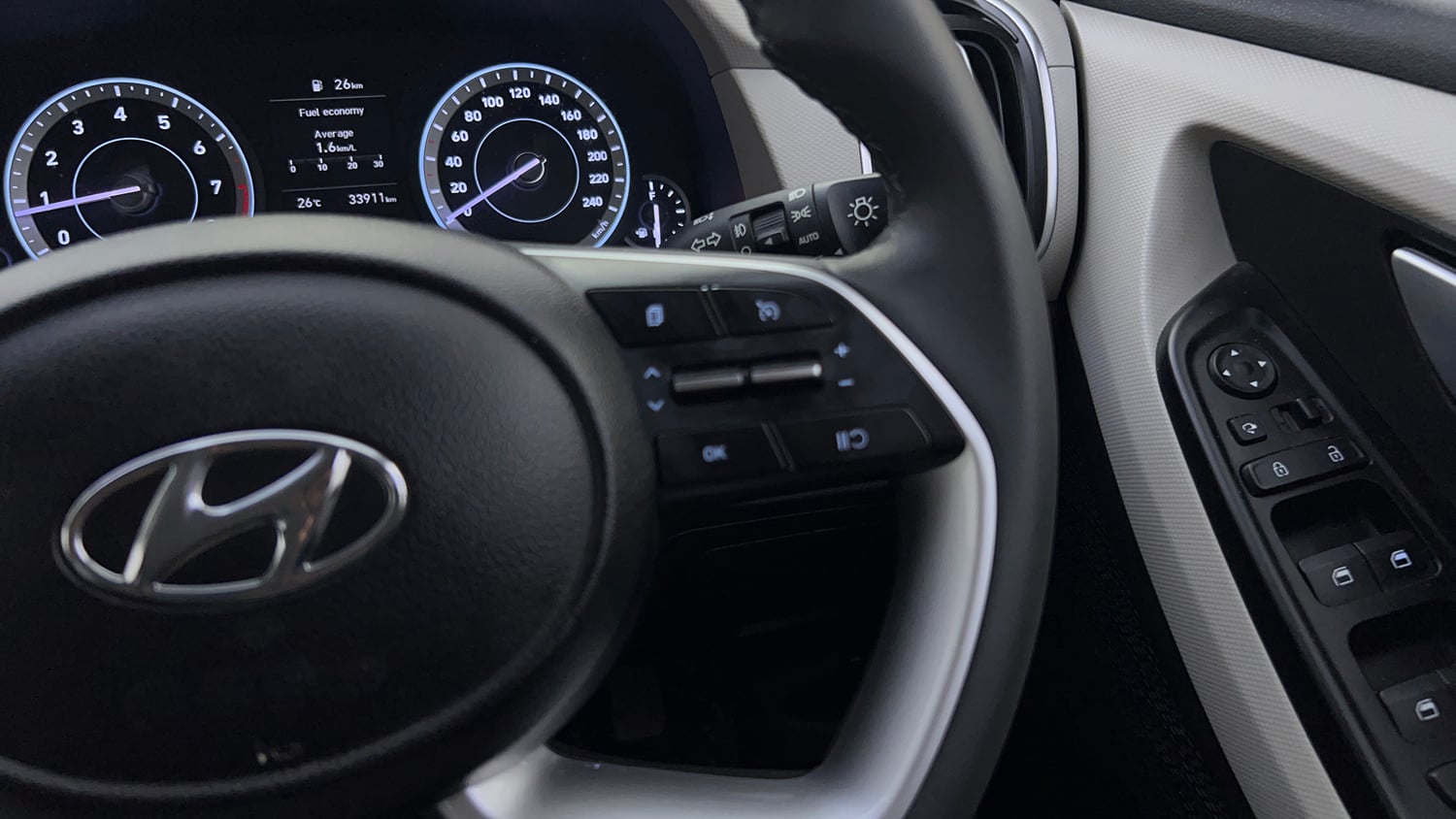 Used 2023 Hyundai Creta SX 1.5 Petrol Petrol Manual top_features Cruise control