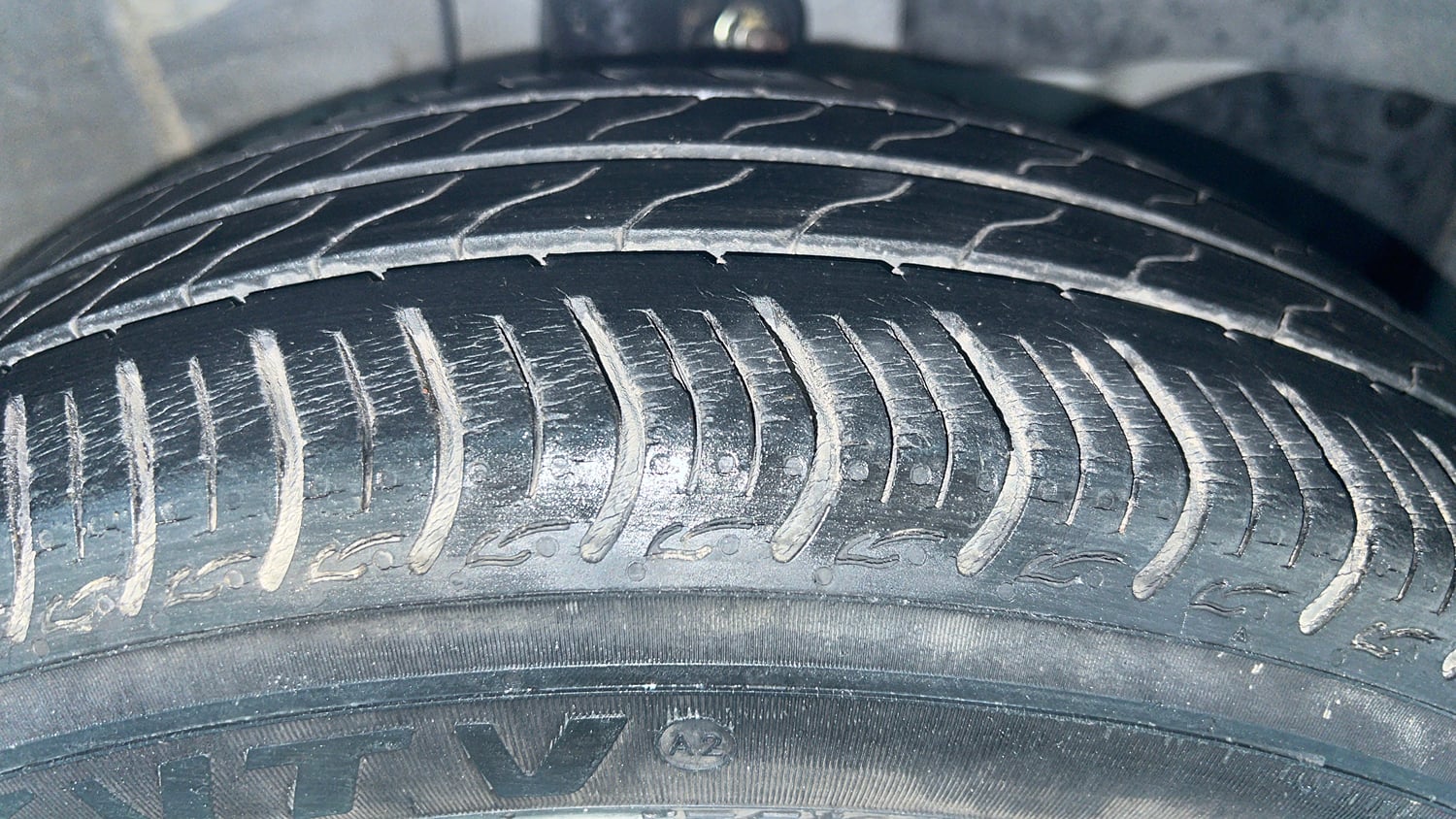 Used 2019 Honda Amaze 1.2 V MT Petrol Petrol Manual tyres RIGHT FRONT TYRE TREAD VIEW