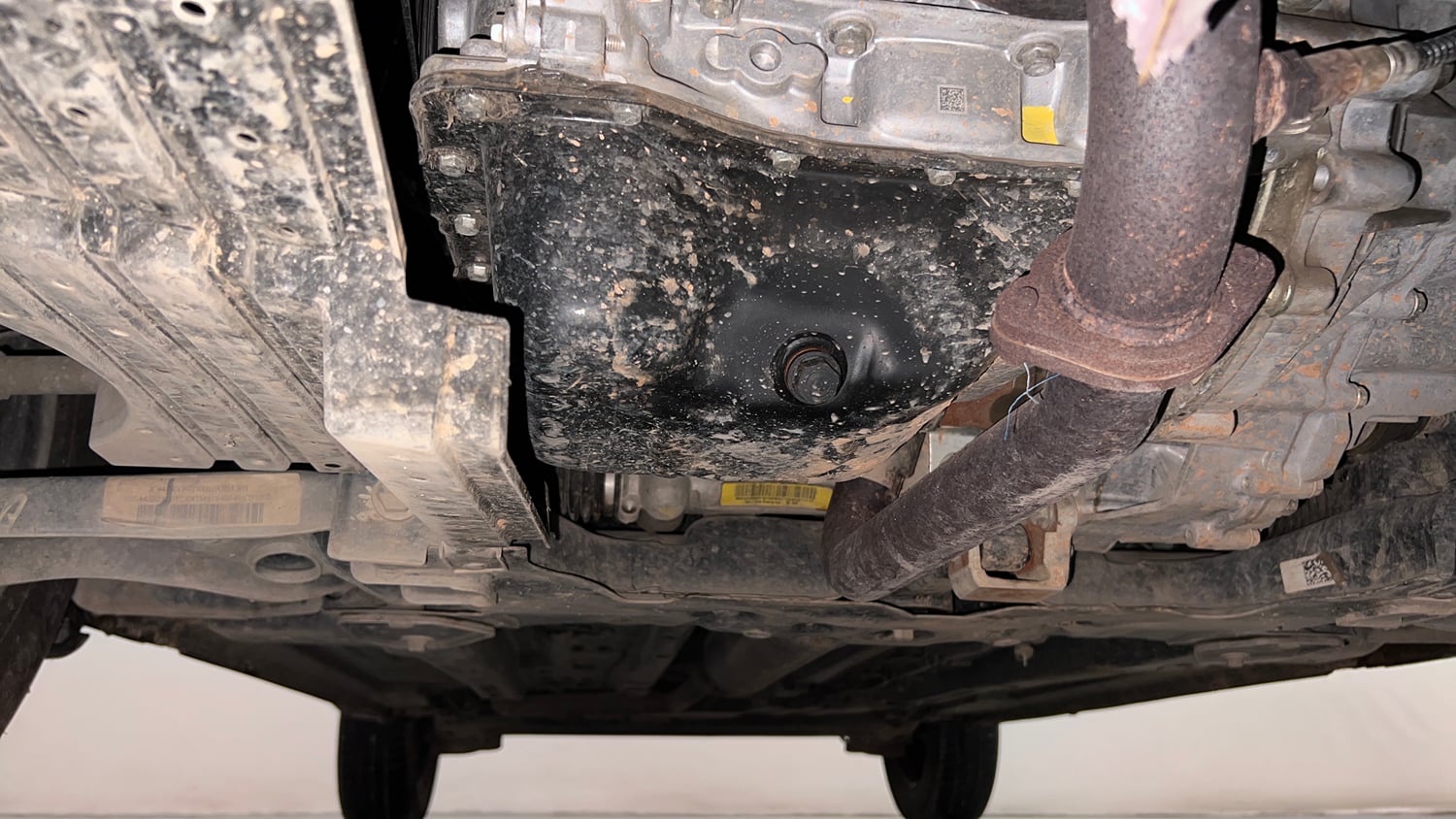 Used 2023 Tata Punch Adventure Rhythm Pack MT Petrol Manual extra FRONT LEFT UNDERBODY VIEW