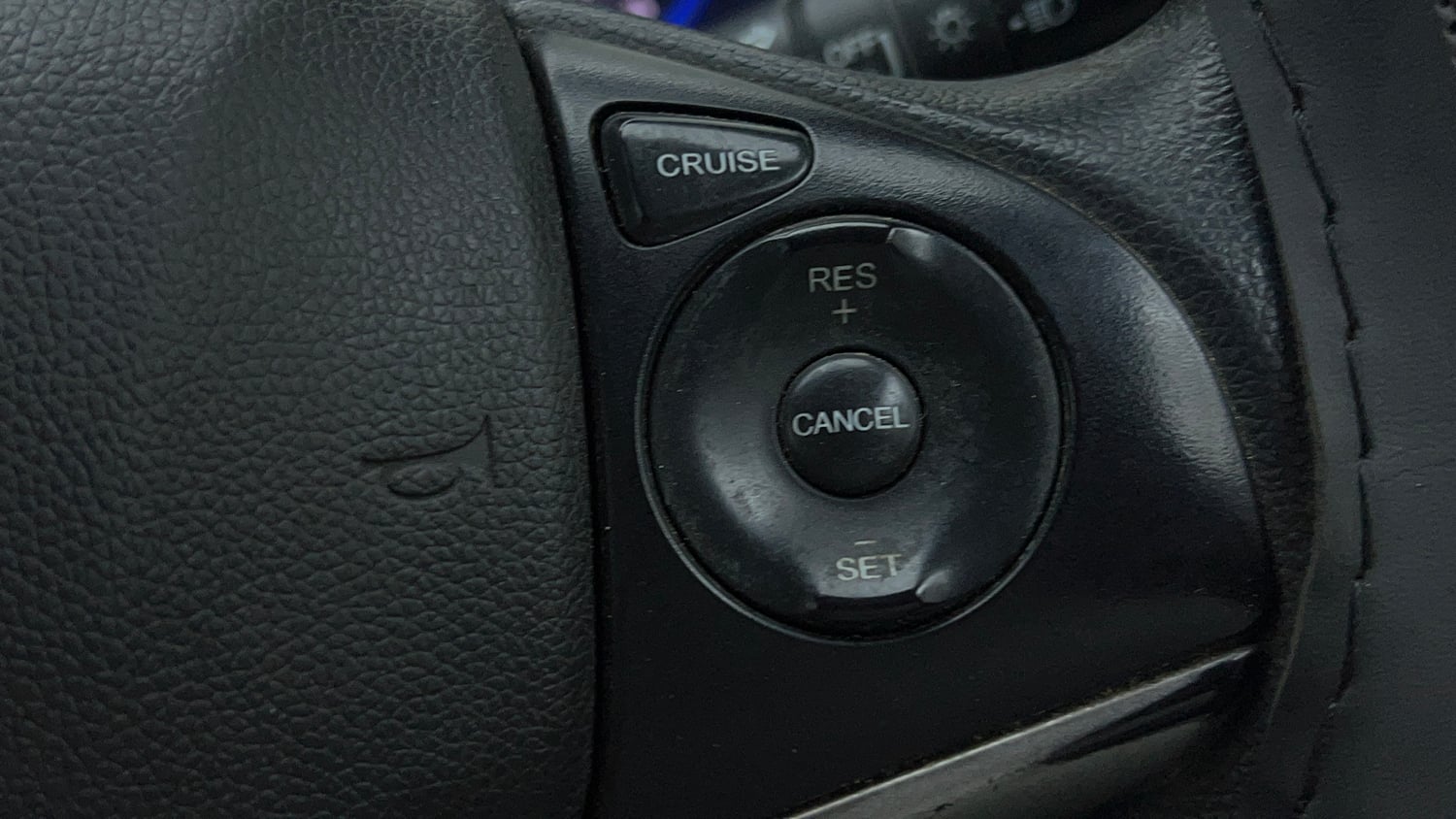 Used 2015 Honda City V Petrol Manual top_features Cruise control