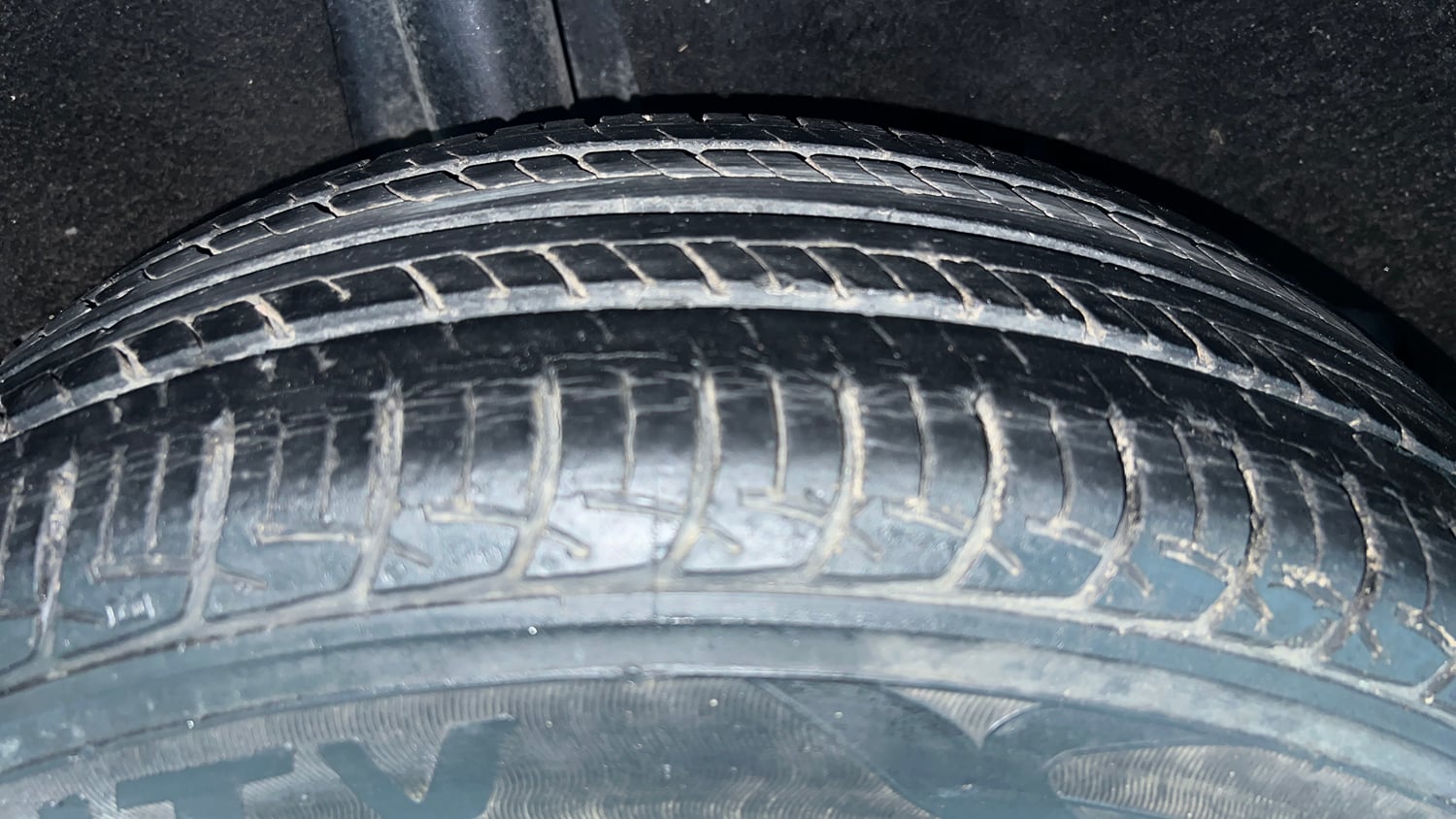 Used 2018 Maruti Suzuki Baleno Delta 1.2 Petrol Manual tyres RIGHT REAR TYRE TREAD VIEW