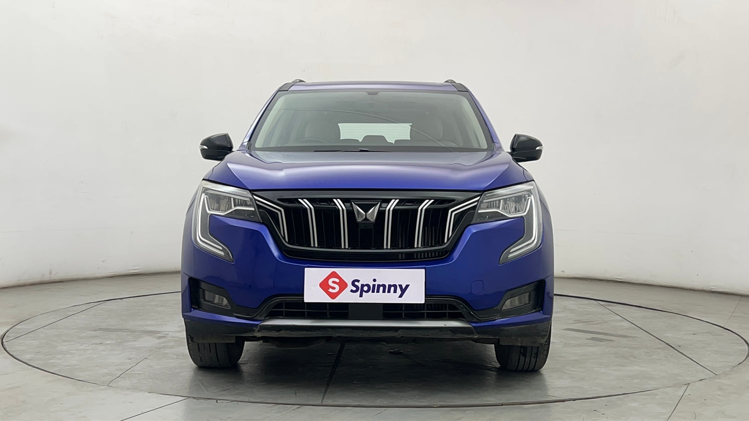 Used 2022 Mahindra XUV700 AX 5 Petrol MT 7 STR Petrol Manual exterior FRONT VIEW