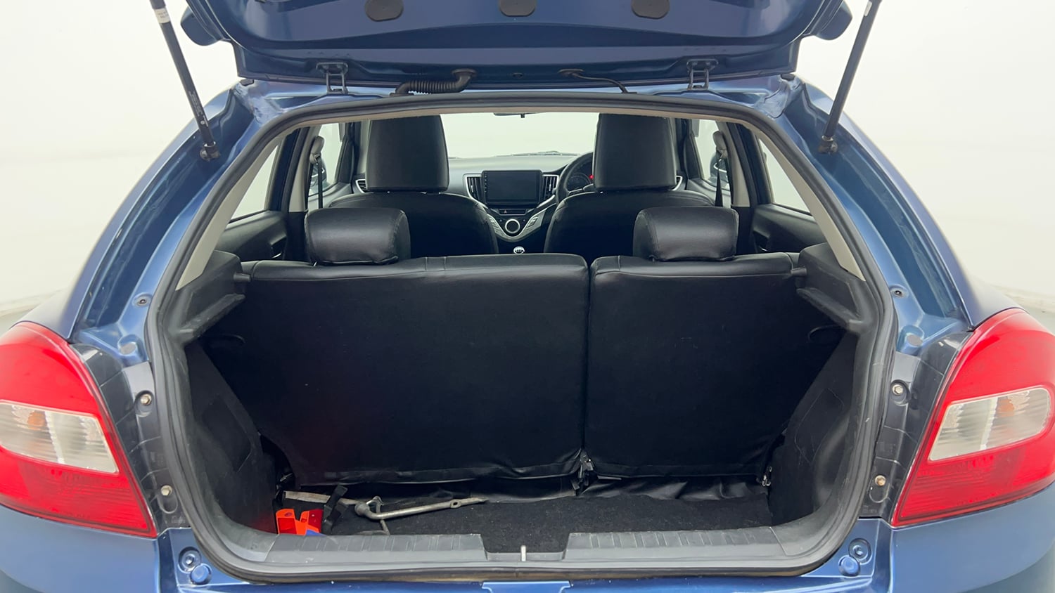Used 2018 Maruti Suzuki Baleno Delta 1.2 Petrol Manual interior DICKY INSIDE VIEW